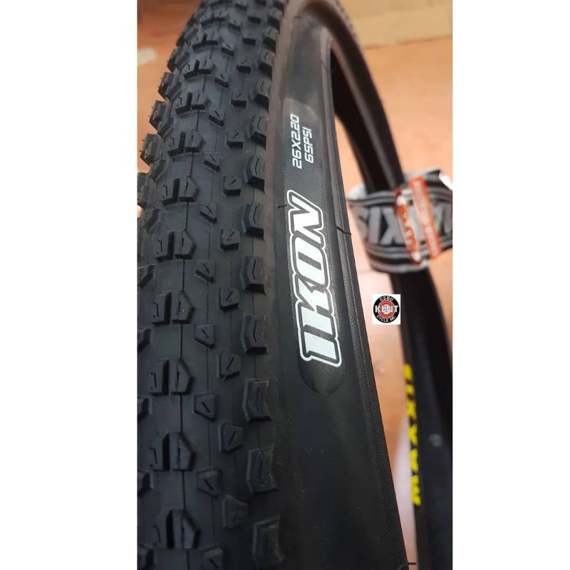 maxxis ikon 26 2.1