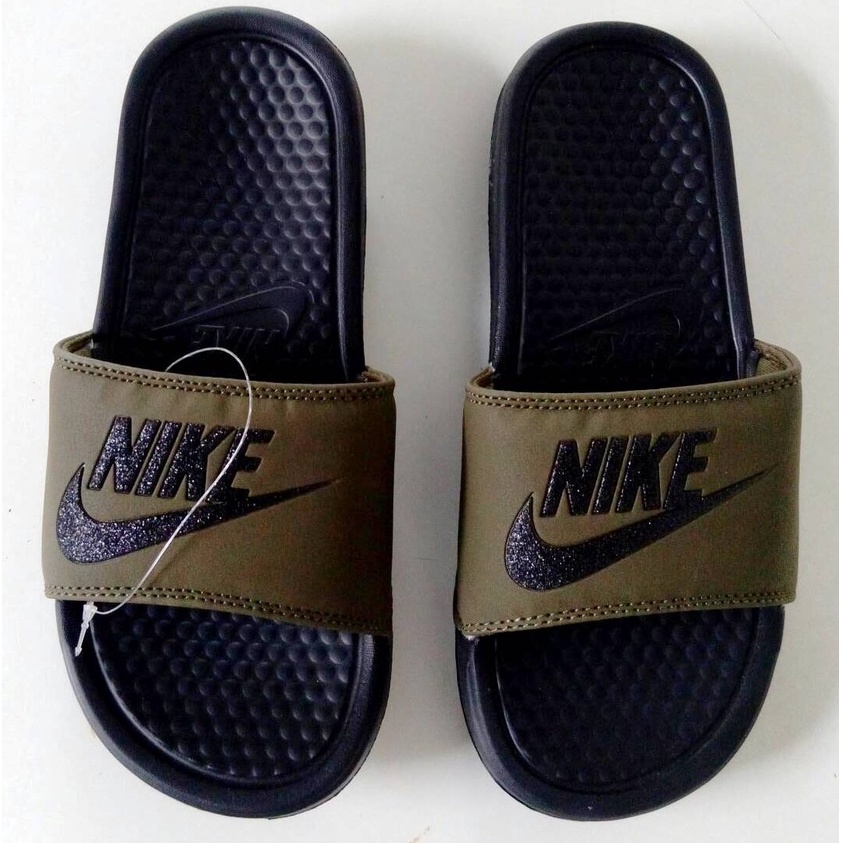 Nike benassi outlet green