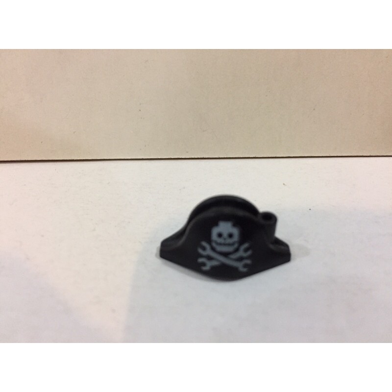 Authentic Lego Black Minifigure Hat Pirate Bicorne With Skull And Crossbones No 2528pb07 5358