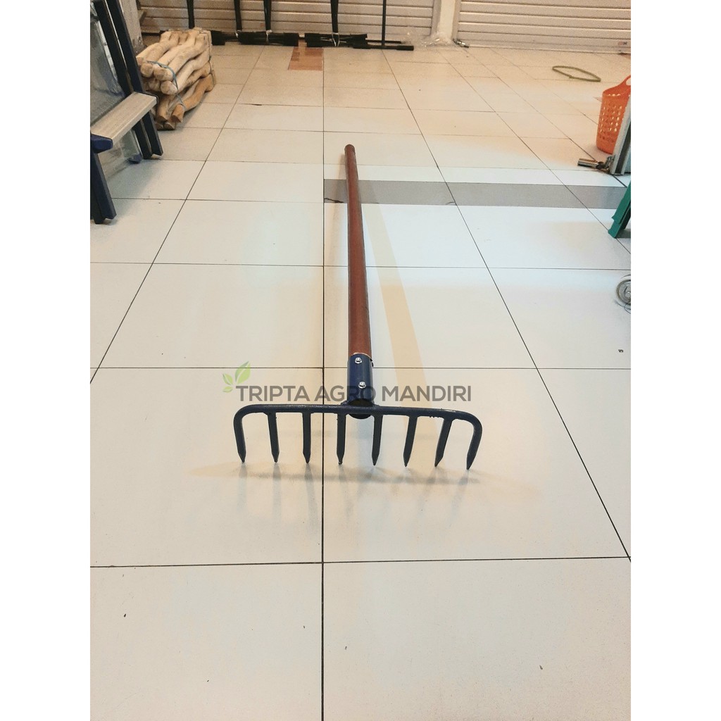 Long Handle Sand Trash Rake 8 Teeth total length 150 cm | Shopee ...