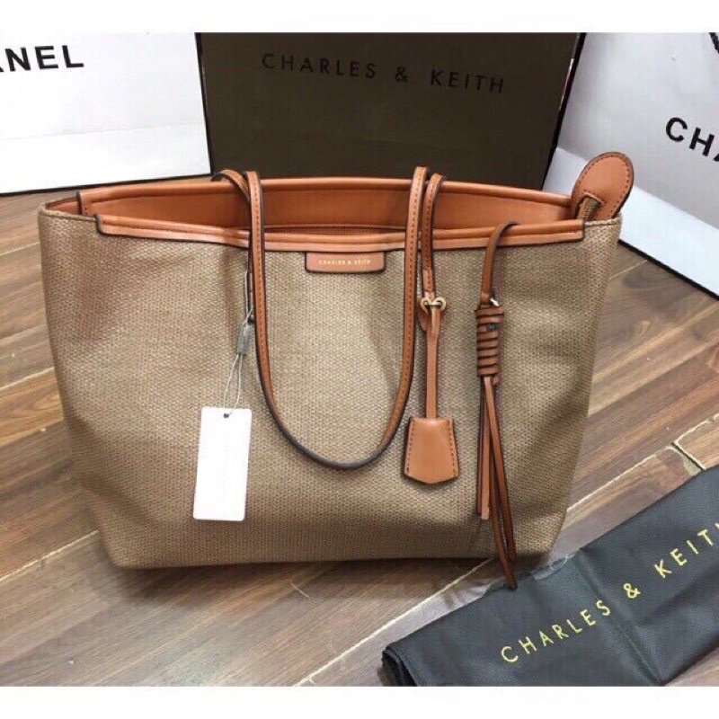 Charles and keith on sale tote bag price