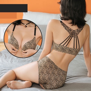 Sexy Solid Lace Front Closure Bra and Panty Ladies Underwear Set - China  Panties and Bra price