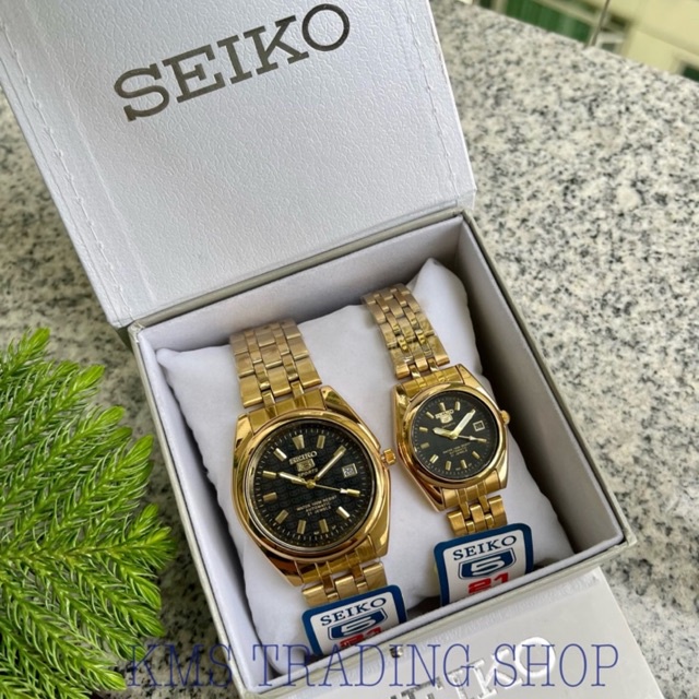 SEIKO 5 Japan with DATE AUTOMATIC hand movement for Men Water Resist Free Seiko Box