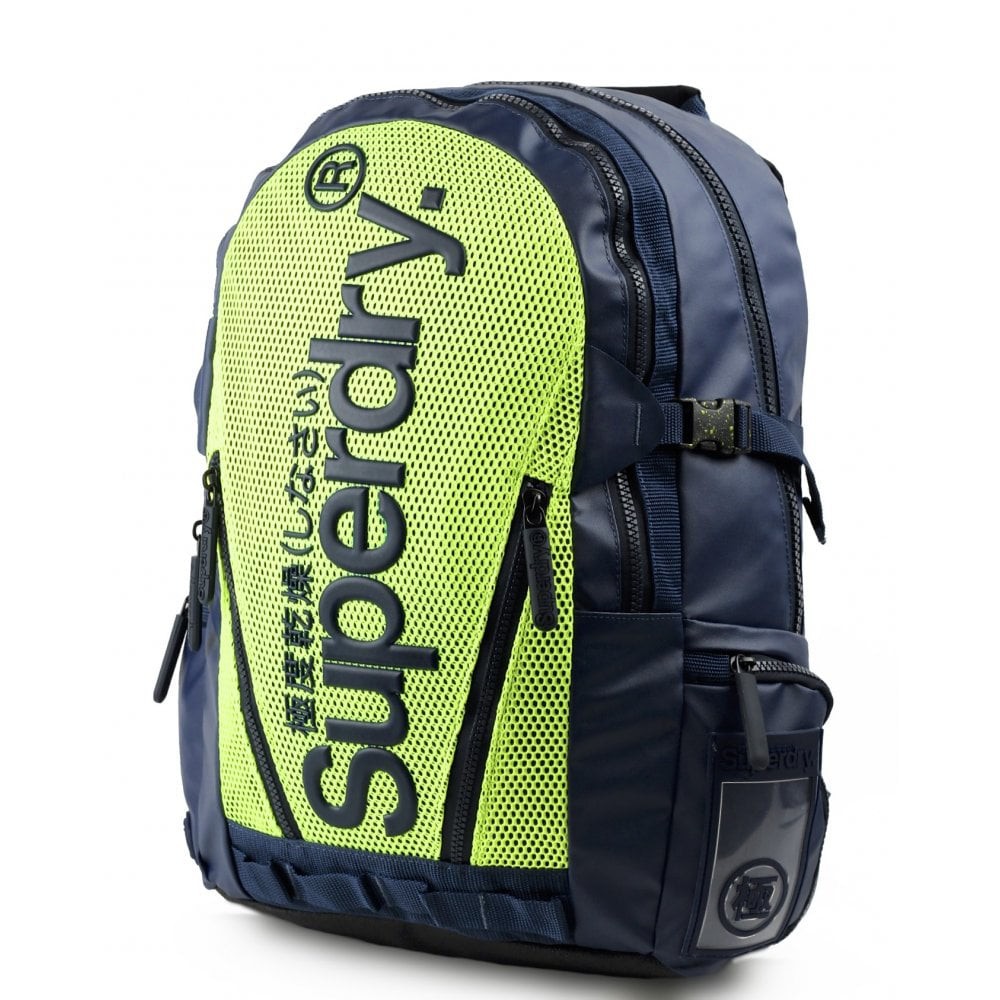 Mesh tarp outlet backpack