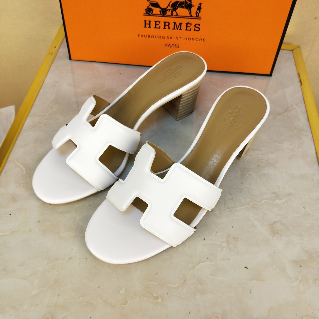 Hermes store white slides