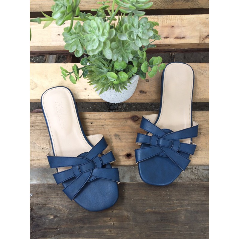 Paubos SALE YSL Flats Sandals for Women Chelsea 1.0 Shopee