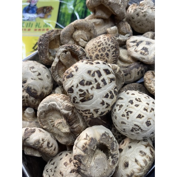 Dried shiitake mushroom, Japanese pattern, jumbo size, thick, crispy