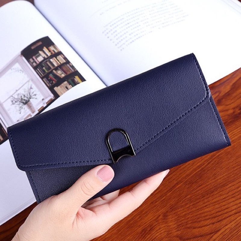 Women's long lock wallet, combined with outfits and accessories ...