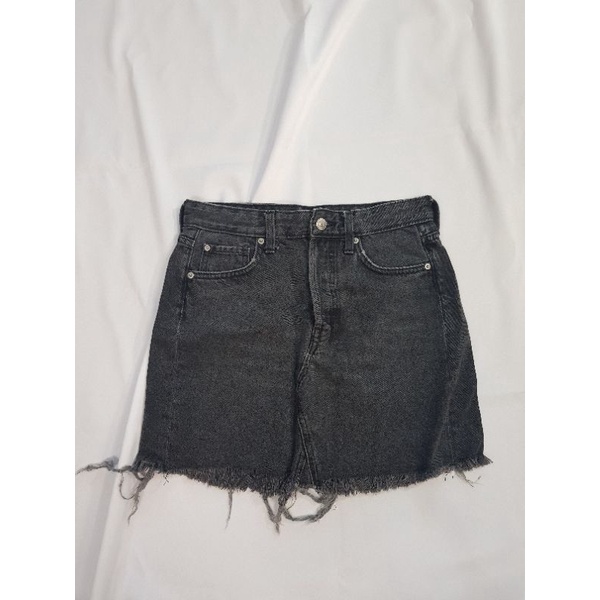 H&m black hotsell jean skirt