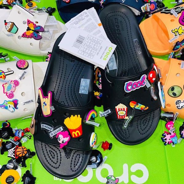 CROCS ICONIC WITH FREE JIBBITZ LEGIT QUALITY Shopee Philippines