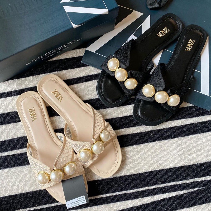 Slider Sandals Zara Flat Pearl Sandals BNWT ZARA FLAT VINYL PEARL