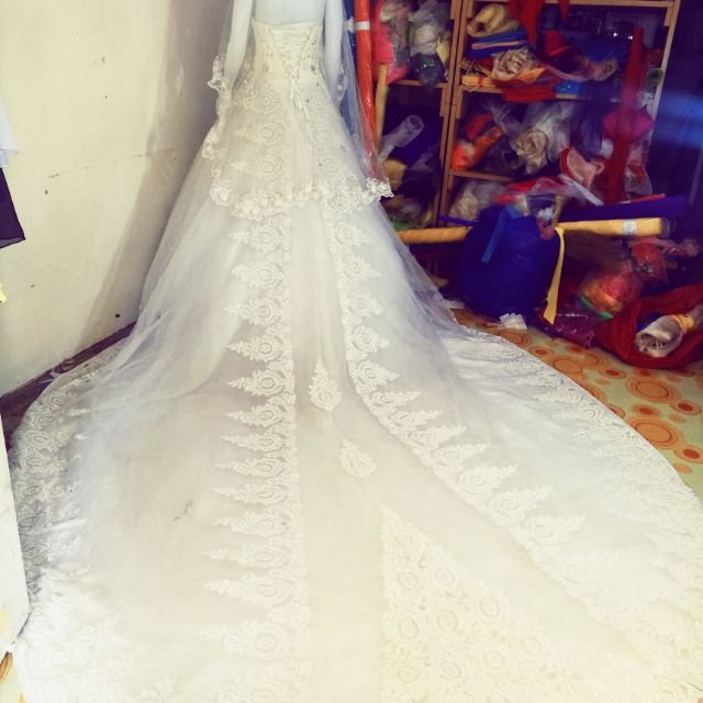 Murang hotsell wedding gown