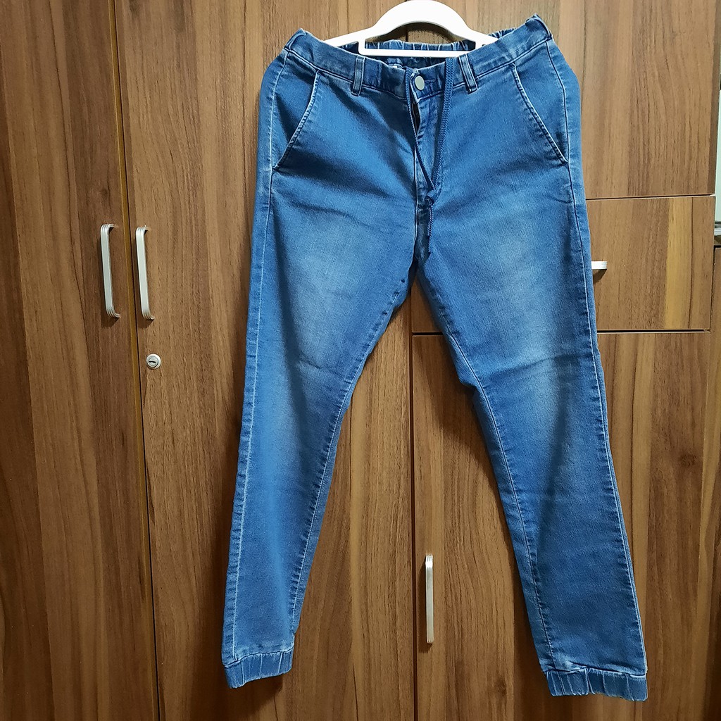 Uniqlo jean joggers hot sale