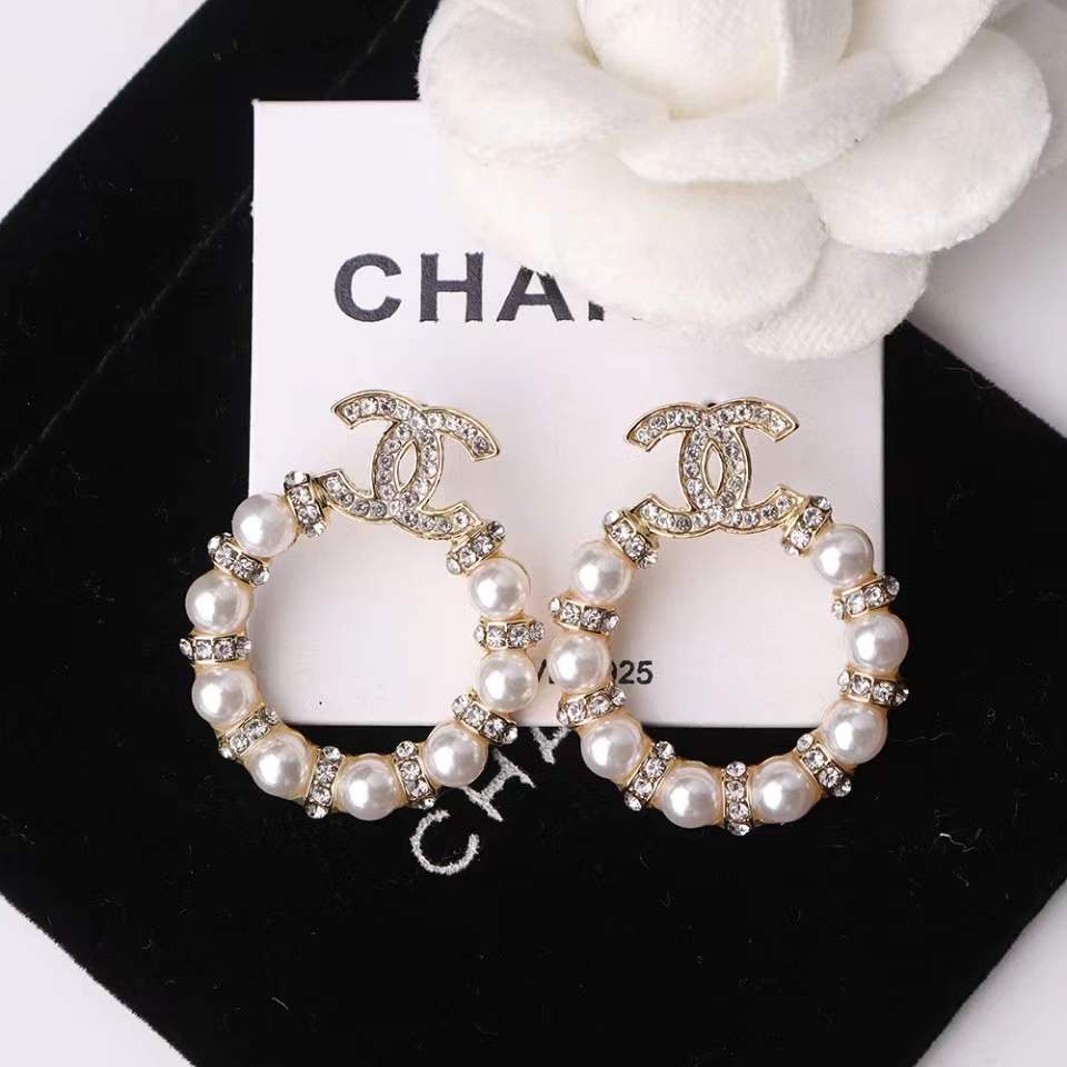CHANEL Classic Jenny Same Premium Stud Earrings Circle And Pearl ...