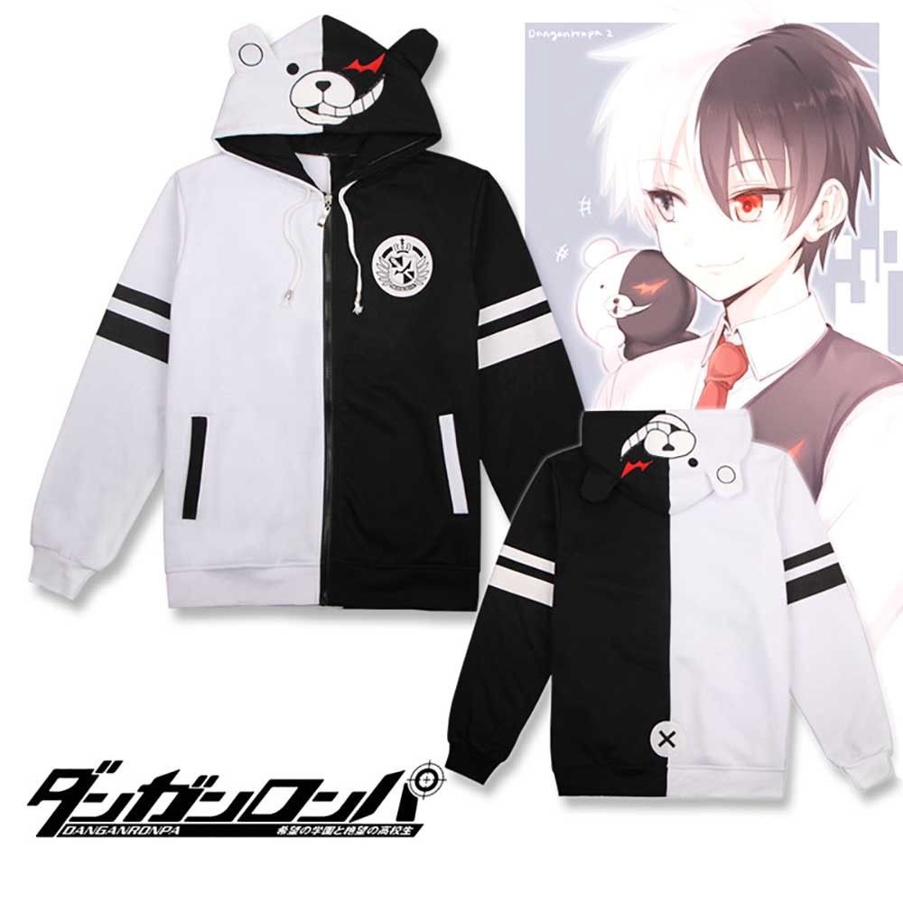 Nếu bạn là fan của Danganronpa, hãy đến để xem chiếc áo khoác cosplay của Monokuma đầy bí ẩn và ma mị. Sự kết hợp giữa màu trắng và đen cùng chi tiết hình xương sẽ làm bạn muốn sở hữu chiếc áo này ngay lập tức.