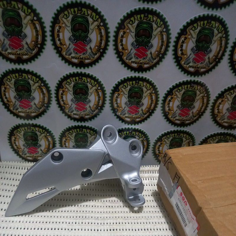 right foth rest bracket gixxer fi version1 and version2 Shopee