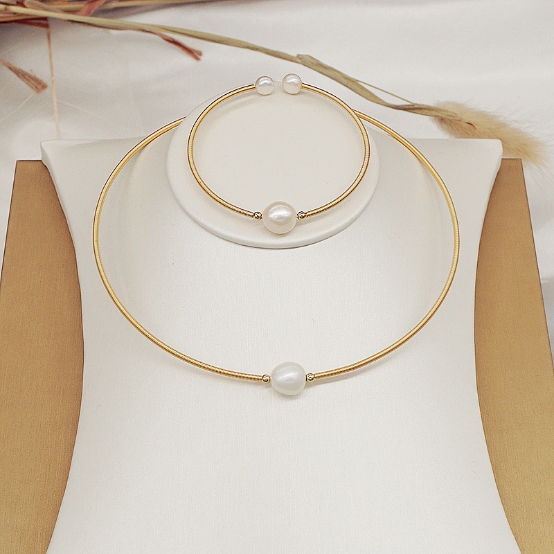 Temperament Retro Baroque Freshwater Pearl Necklace Titanium Steel Color Preservation
