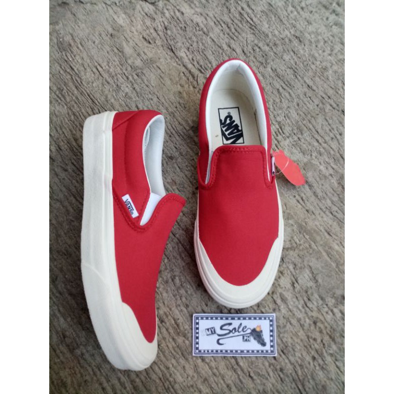 White and red slip best sale on vans