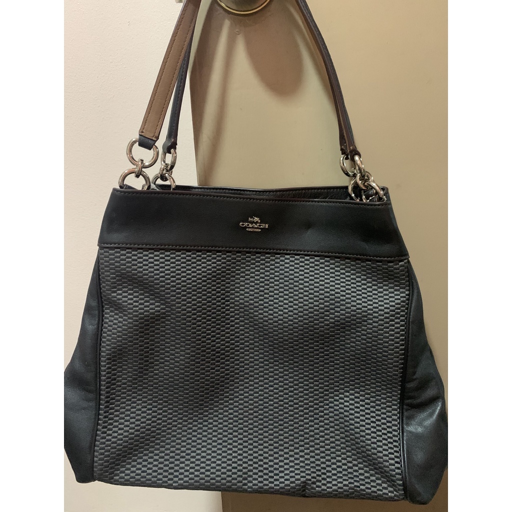 Coach on sale lexy black