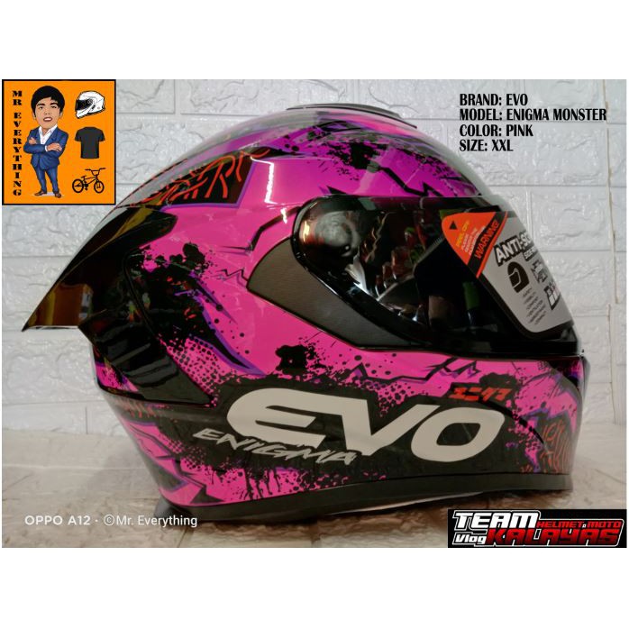 Evo store pink helmet