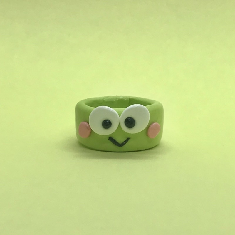 Clay store rings frog