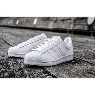 Adidas discount superstar triple