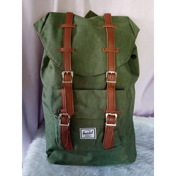 Herschel little america army clearance green