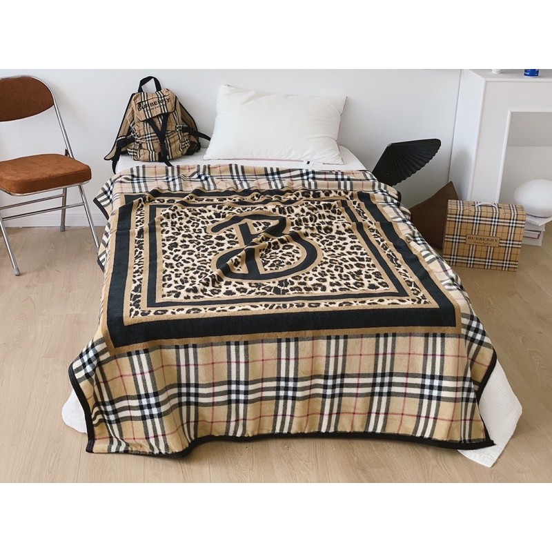 Burberry comforter best sale