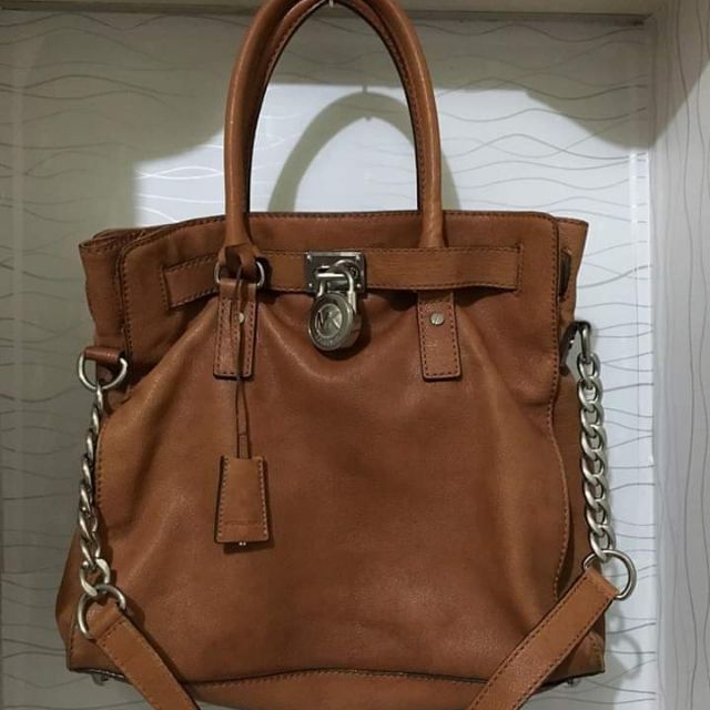 Michael kors deals hamilton tote price