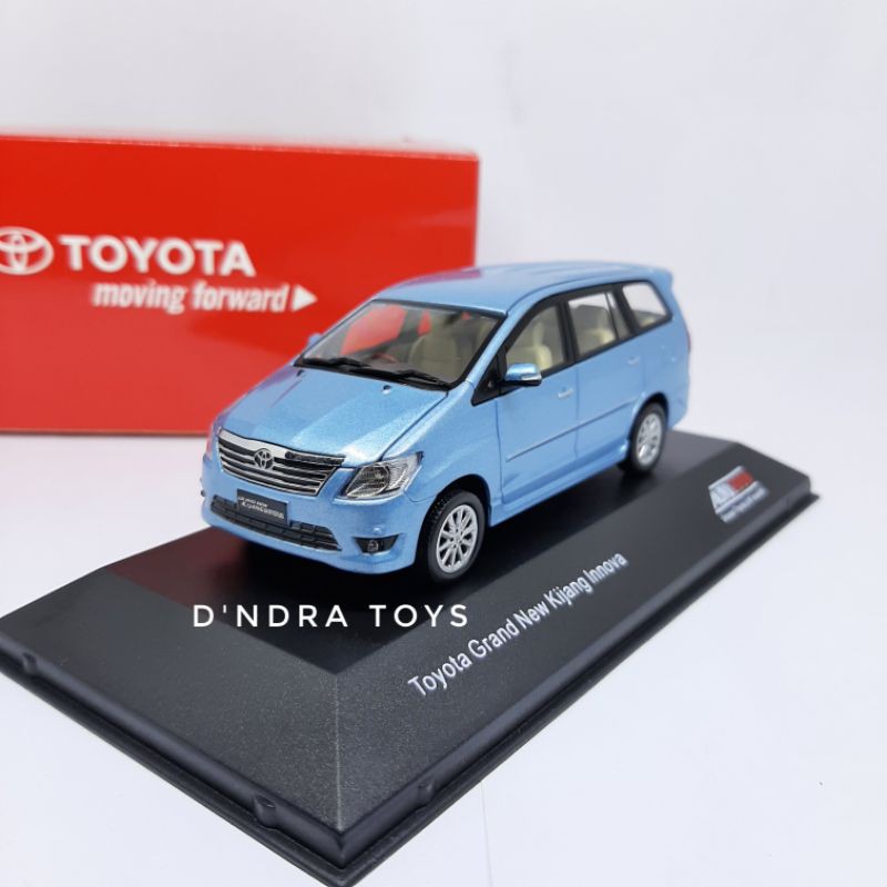 Innova model cheap toy car