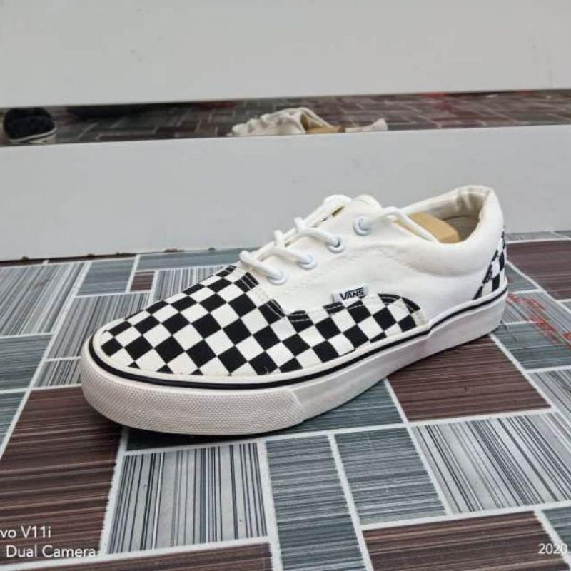 Vans checkered clearance shoes with laces