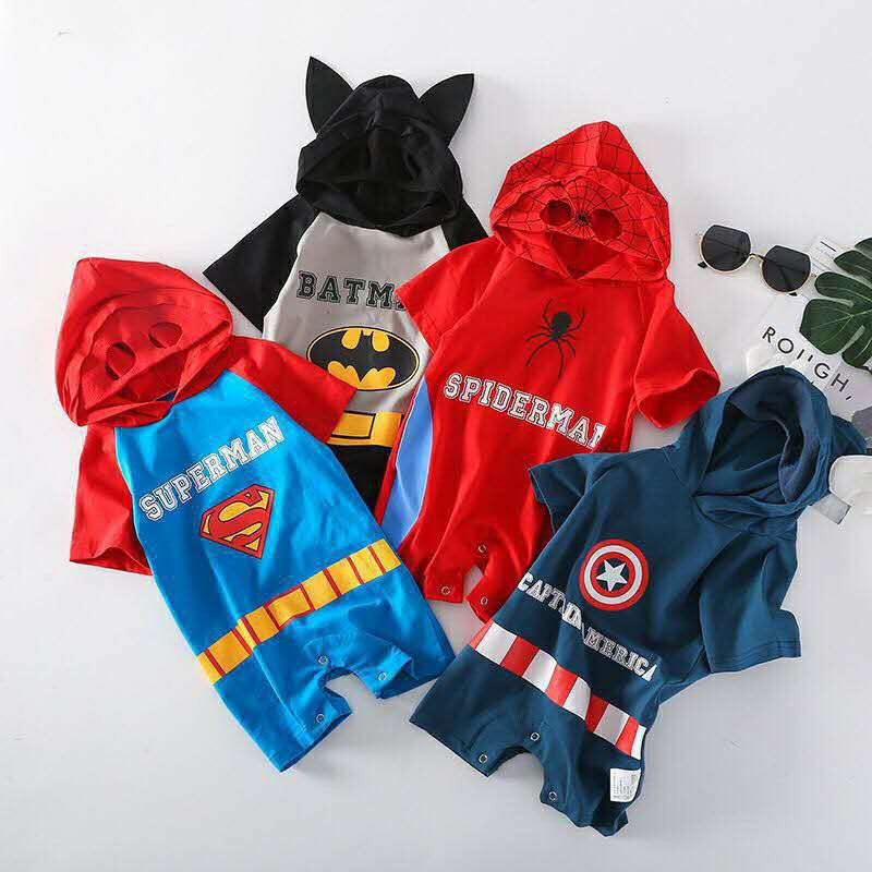 DC Comics - - DC Comics Baby-boys 3 Piece Gift Set Batman Bodysuit Bootie Socks And Hat Set