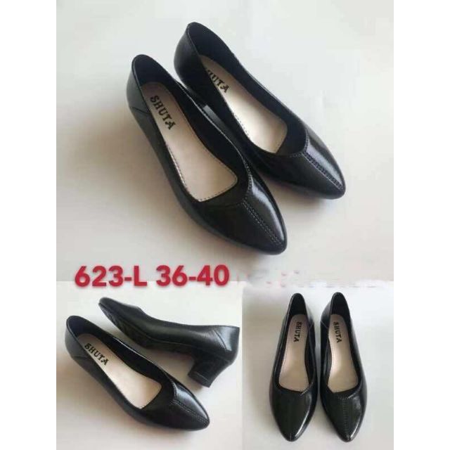 College shoes outlet black