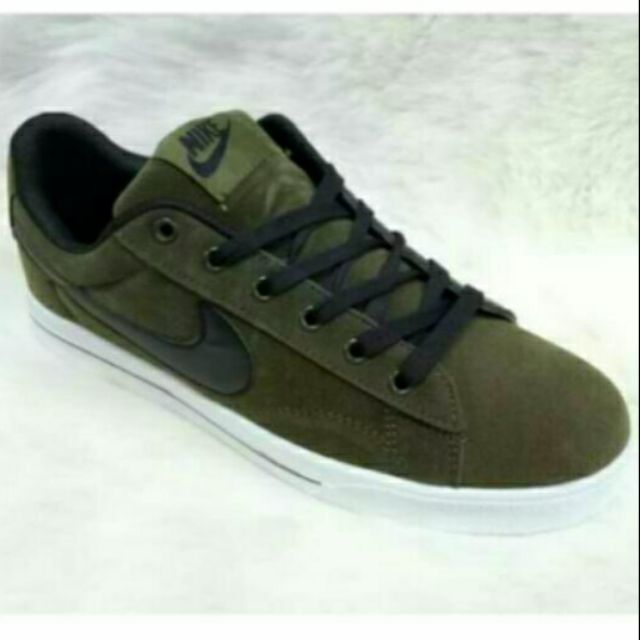 Nike hot sale gamuza shoes