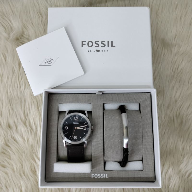 Fossil discount ledger watch