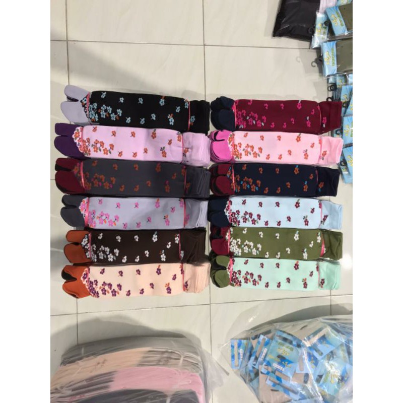Dozens of Muslimah Socks with black tread Motif | Shopee Philippines