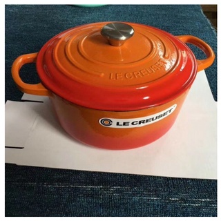 Le Creuset Cast Iron Classic Soup Pot with Glass Lid 7.5qt 32cm