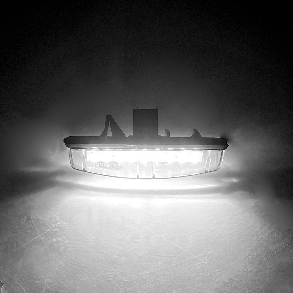 CANBUS No Error 2Pcs LED License Plate Lights for Toyota Camry/Aurion