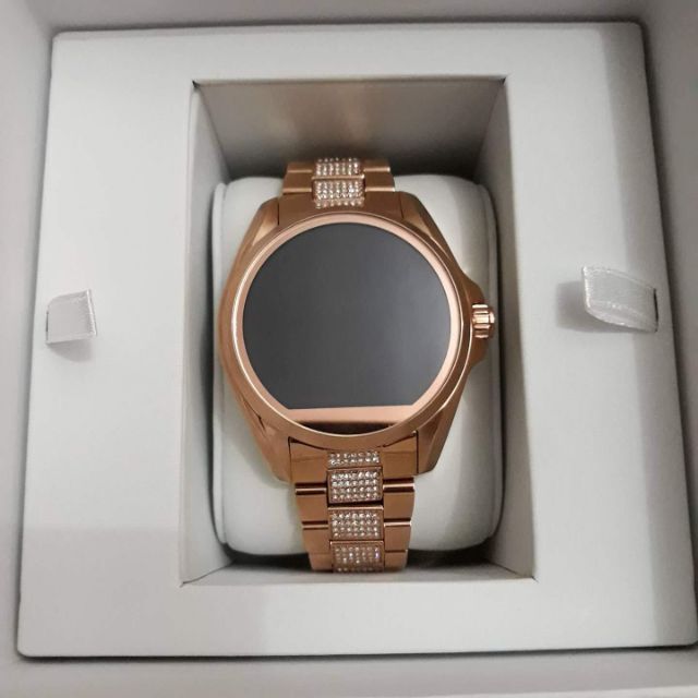 Michael kors smartwatch hot sale rose gold with diamonds