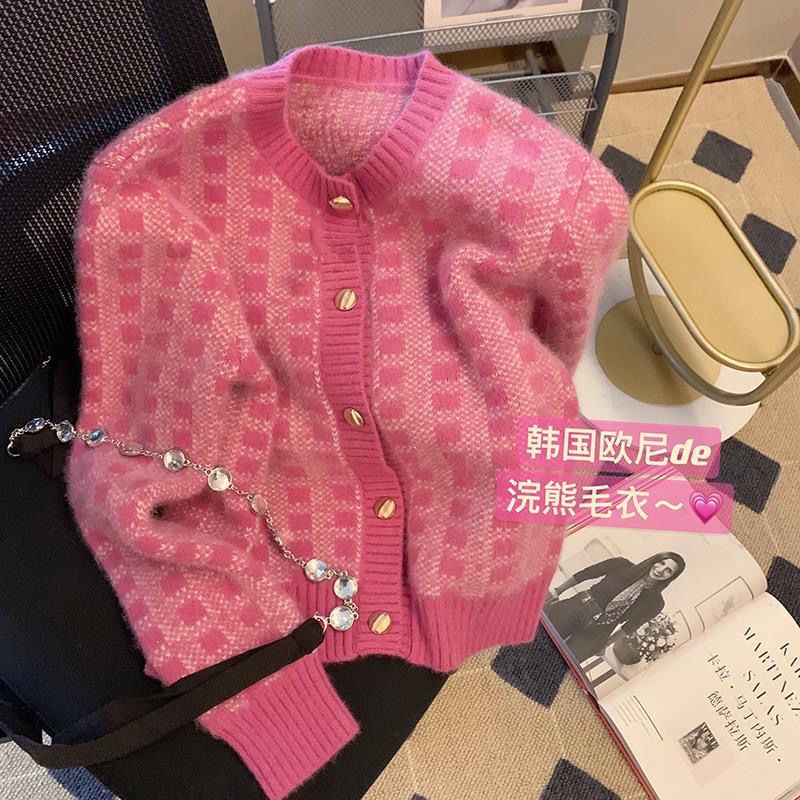 Pink plaid outlet sweater