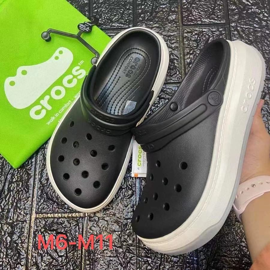 Full on sale black crocs