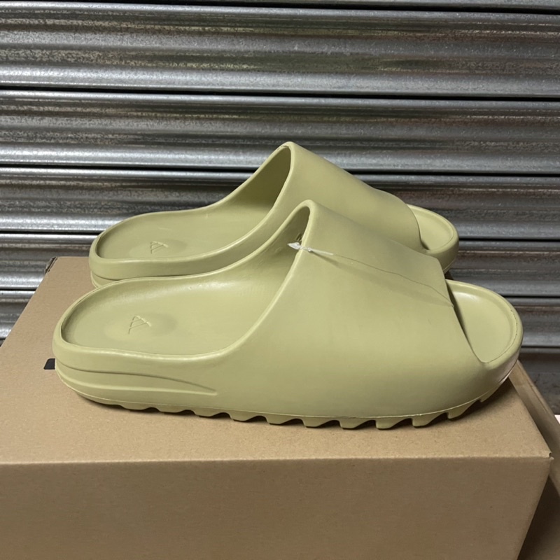 Adidas Yeezy Slide Resin (2022), 60% OFF