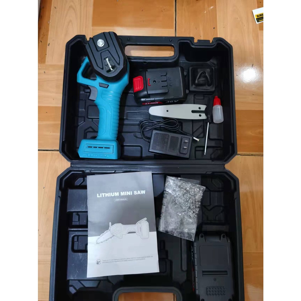 MAKITA Electric Chainsaw with 2pcs Rechargeable 36V Liion Batteries