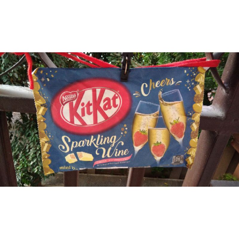 Kitkat Sparling Wine with Strawberry Flavor Shopee Philippines