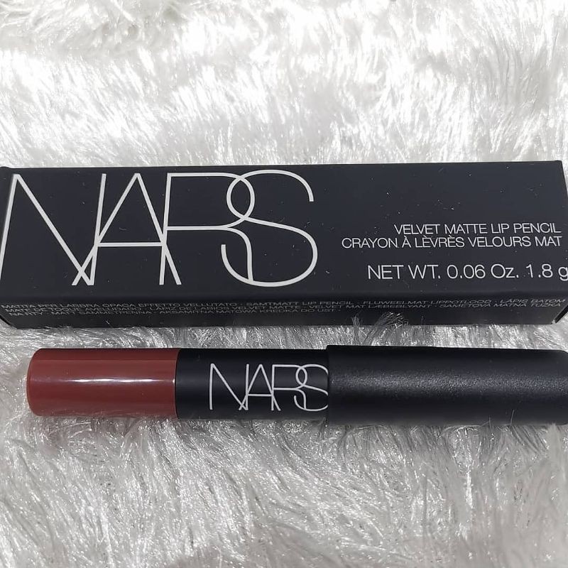 Review Of The NARS Velvet Matte Lip Pencil In 'Do Me Baby' — Glossip Girl