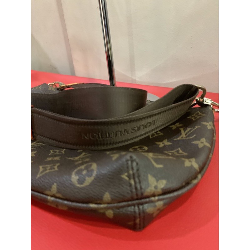 Branded Bags - Lv Banana sling CODE ✓ PM for price 💜