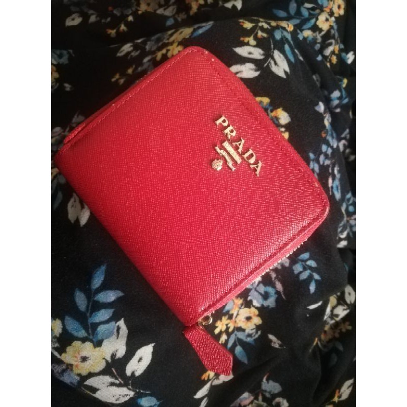 PRADA SHORT WALLET WITH COIN SLOT