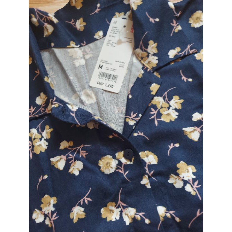 UNIQLO Joy of Print Rayon Satin Blouse w Price Tag Blouse