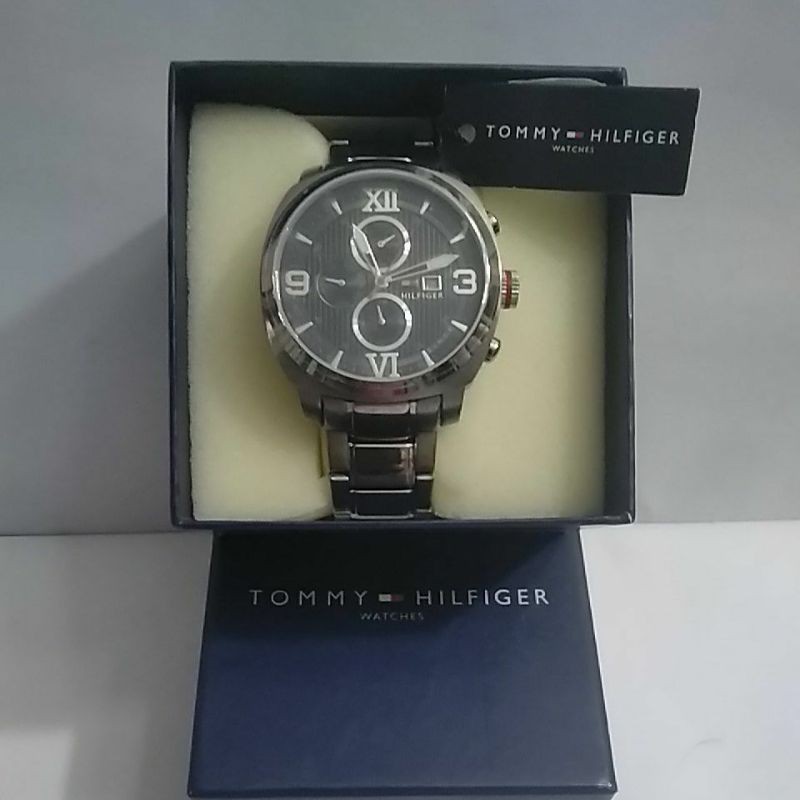 Tommy hilfiger stainless hot sale steel back water resistant