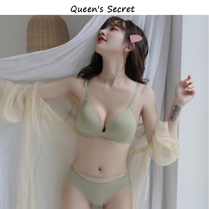 New Japanese and Korean Sexy Bra Gathered No Steel Ring Beautiful